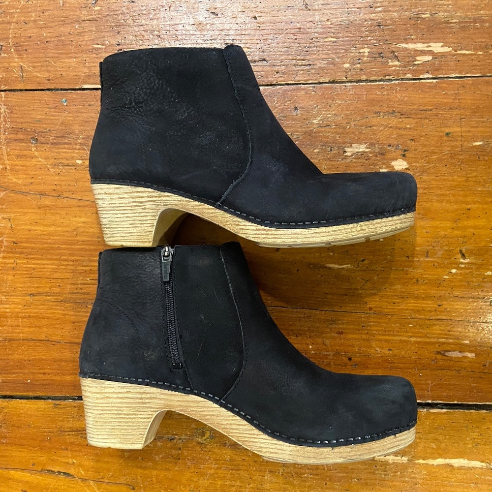 Dansko Maria boot clogs